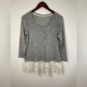 Maurice’s Gray Women's‎ Blouse with Lace Hem